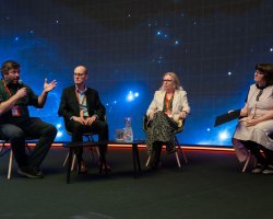 oslava v Planetariu